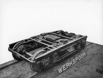 172071 Afbeelding van een loopdraaistel, vermoedelijk bestemd voor de electrisch treinstellen mat. 1936 van N.S., bij ...